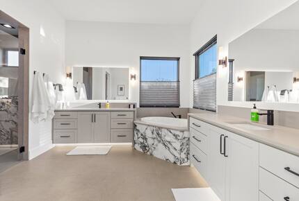 Coeur d’Alene Glasshouse on the Water - Coeur d'Alene, Idaho