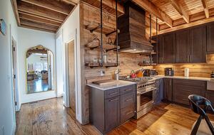 Harmony Cove Modern Getaway - Eclectic, Alabama