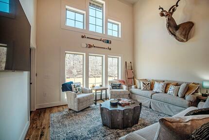 Harmony Cove Modern Getaway - Eclectic, Alabama