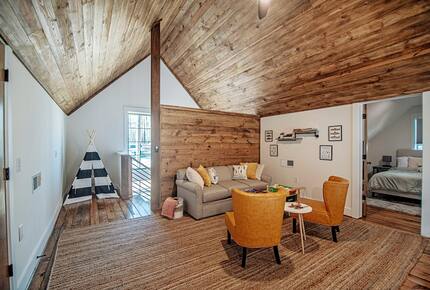 Harmony Cove Modern Getaway - Eclectic, Alabama