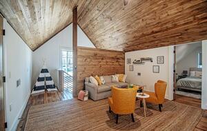 Harmony Cove Modern Getaway - Eclectic, Alabama