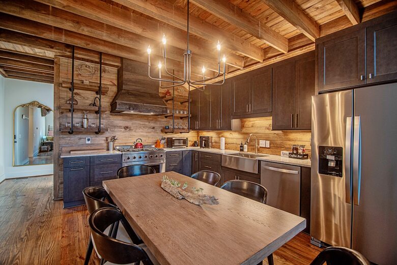 Harmony Cove Modern Getaway - Eclectic, Alabama