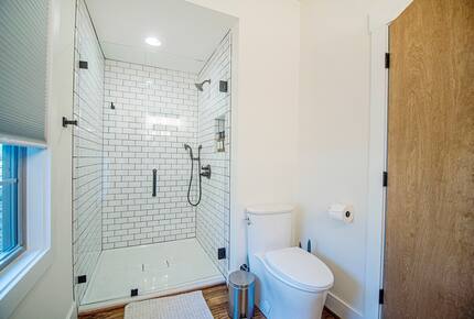 Harmony Cove Modern Getaway - Eclectic, Alabama