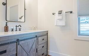 Harmony Cove Modern Getaway - Eclectic, Alabama