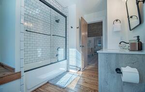 Harmony Cove Modern Getaway - Eclectic, Alabama