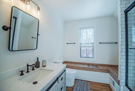 Harmony Cove Modern Getaway - Eclectic, Alabama