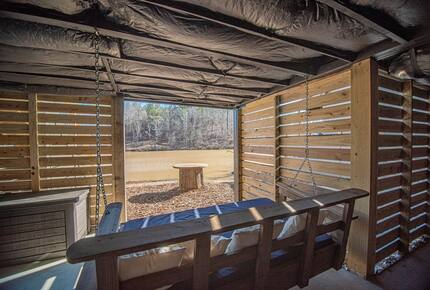 Harmony Cove Modern Getaway - Eclectic, Alabama