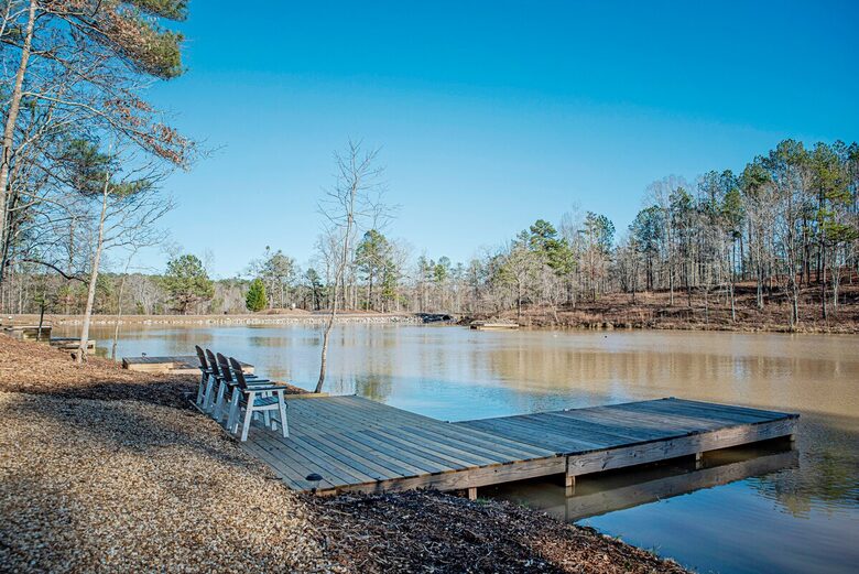 Harmony Cove Modern Getaway - Eclectic, Alabama