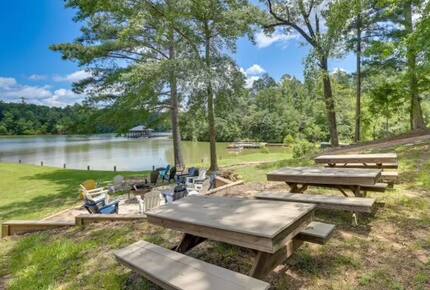 Harmony Cove Modern Getaway - Eclectic, Alabama