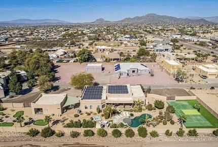 Luxury Desert Ranch Oasis Retreat - Phoenix, Arizona
