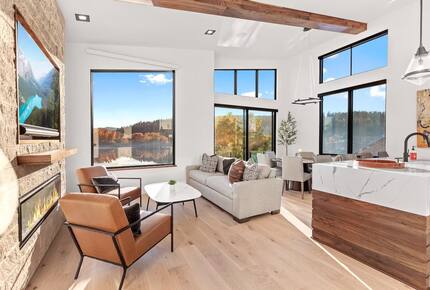 Coeur d’Alene Glasshouse on the Water - Coeur d'Alene, Idaho