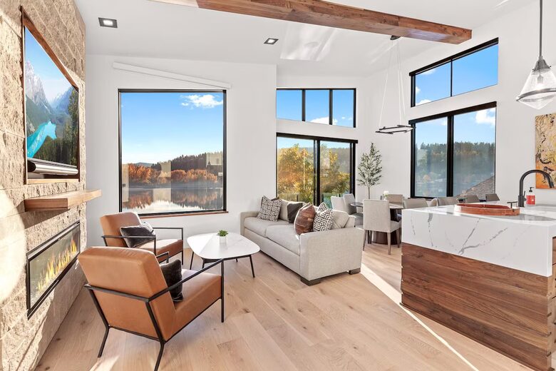 Coeur d’Alene Glasshouse on the Water - Coeur d'Alene, Idaho