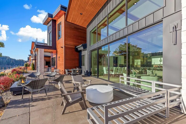 Coeur d’Alene Glasshouse on the Water - Coeur d'Alene, Idaho