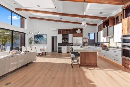 Coeur d’Alene Glasshouse on the Water - Coeur d'Alene, Idaho