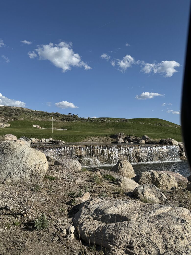 Par 3 golf course in Promontory