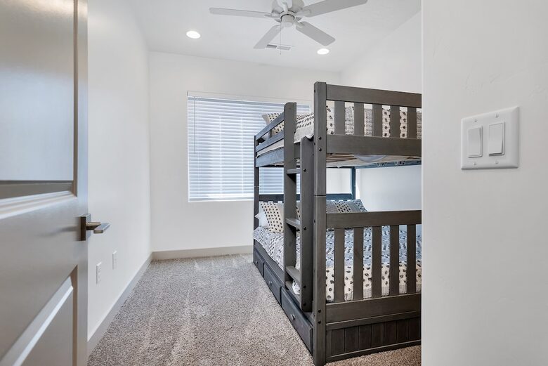 New St. George Getaway "Sunny Daze"! - Santa Clara, Utah