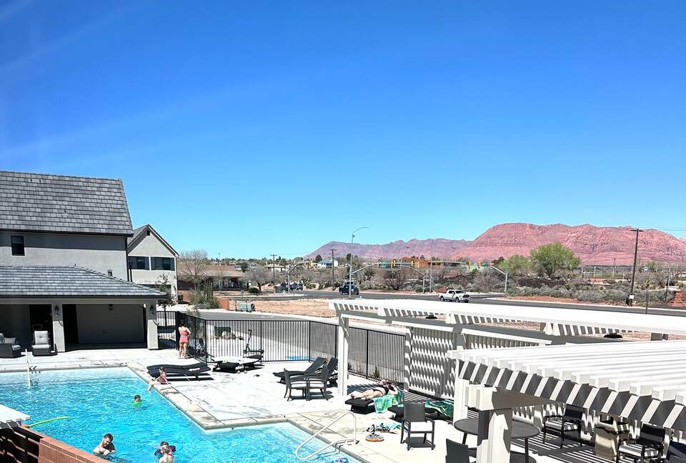 New St. George Getaway "Sunny Daze"! - Santa Clara, Utah