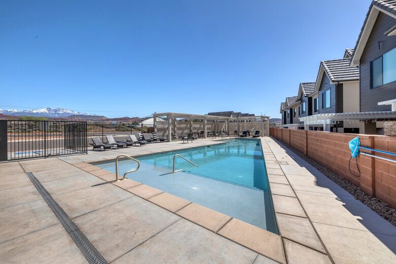 New St. George Getaway "Sunny Daze"! - Santa Clara, Utah