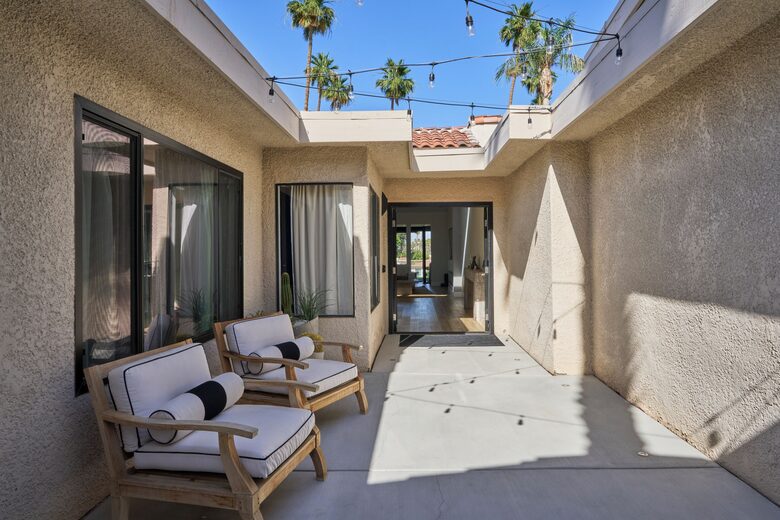 Desert Oasis on the 7th Fairway - Rancho Mirage, California