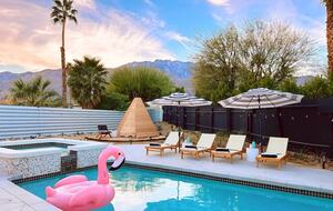 Designer Palm Springs Retreat with Heated Pool & Mountain Views - Palm Springs, California