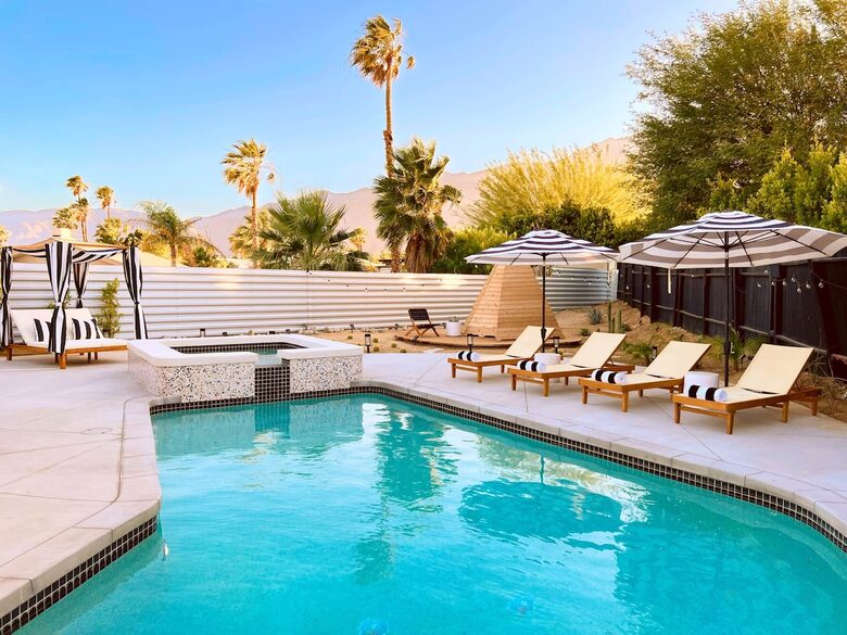 Designer Palm Springs Retreat with Heated Pool & Mountain Views - Palm Springs, California