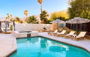 Designer Palm Springs Retreat with Heated Pool & Mountain Views - Palm Springs, California
