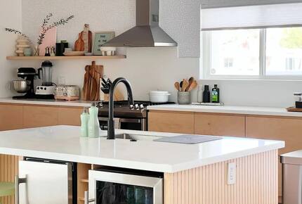 Designer Palm Springs Retreat with Heated Pool & Mountain Views - Palm Springs, California