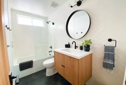 Designer Palm Springs Retreat with Heated Pool & Mountain Views - Palm Springs, California