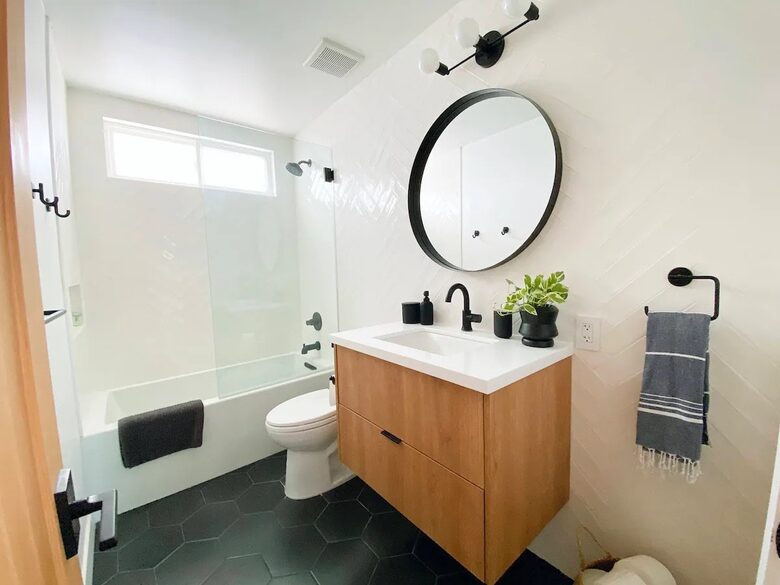 Designer Palm Springs Retreat with Heated Pool & Mountain Views - Palm Springs, California