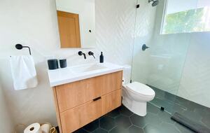 Designer Palm Springs Retreat with Heated Pool & Mountain Views - Palm Springs, California