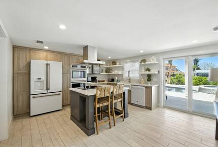 Waterfront Grandeur on Anna Maria - Holmes Beach, Florida