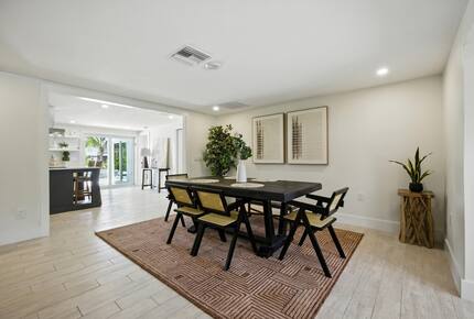 Waterfront Grandeur on Anna Maria - Holmes Beach, Florida