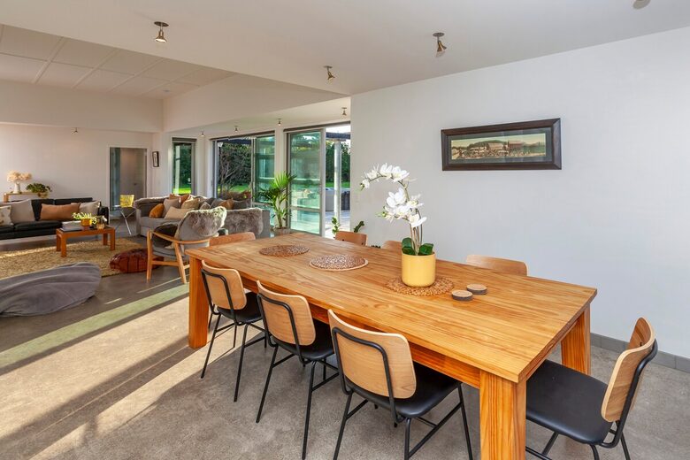 A Peaceful Architectural Sanctuary with Spa Pool - Te Horo, New Zealand