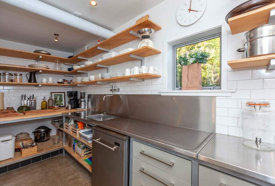 A Peaceful Architectural Sanctuary with Spa Pool - Te Horo, New Zealand