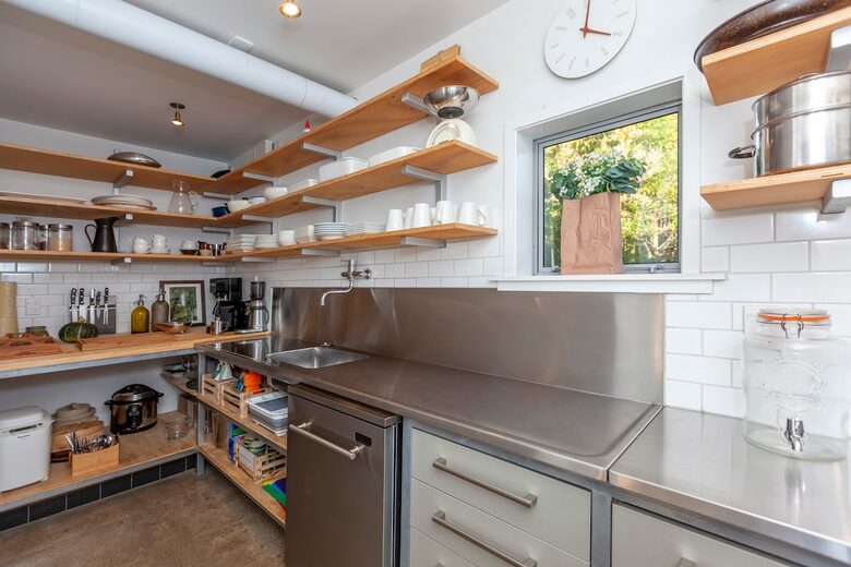 A Peaceful Architectural Sanctuary with Spa Pool - Te Horo, New Zealand