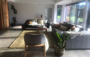 A Peaceful Architectural Sanctuary with Spa Pool - Te Horo, New Zealand