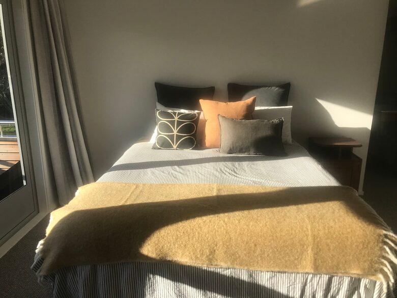 A Peaceful Architectural Sanctuary with Spa Pool - Te Horo, New Zealand