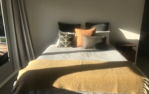 A Peaceful Architectural Sanctuary with Spa Pool - Te Horo, New Zealand