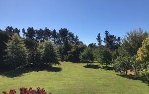A Peaceful Architectural Sanctuary with Spa Pool - Te Horo, New Zealand