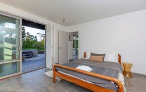 A Peaceful Architectural Sanctuary with Spa Pool - Te Horo, New Zealand