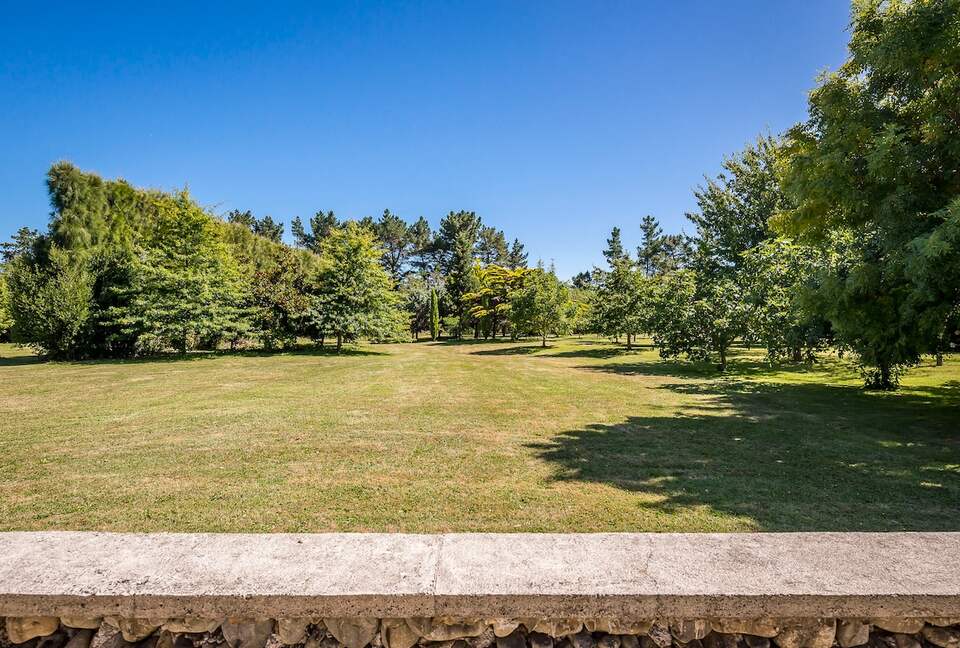 A Peaceful Architectural Sanctuary with Spa Pool - Te Horo, New Zealand