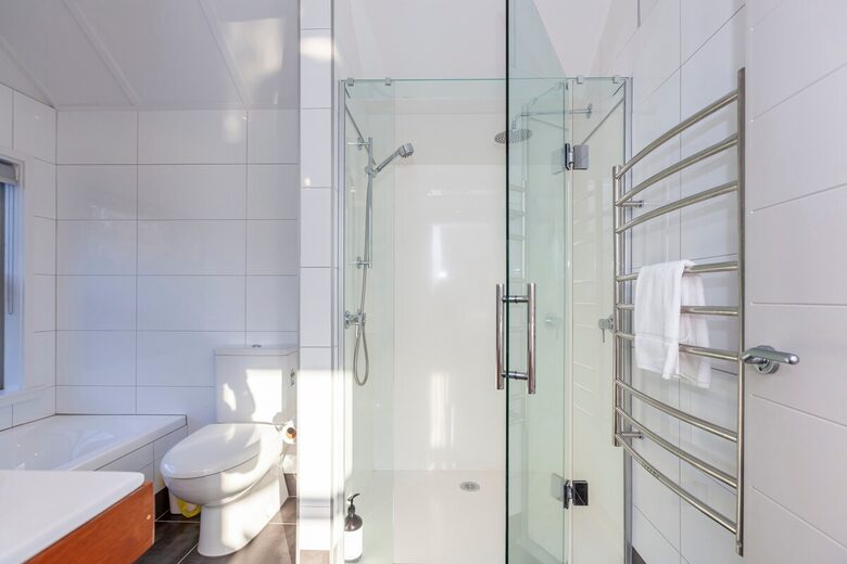 A Peaceful Architectural Sanctuary with Spa Pool - Te Horo, New Zealand