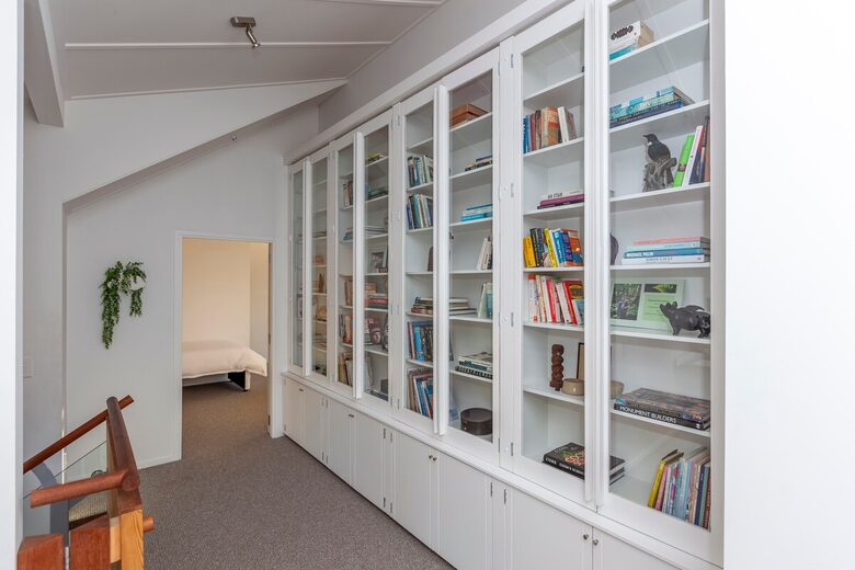 A Peaceful Architectural Sanctuary with Spa Pool - Te Horo, New Zealand