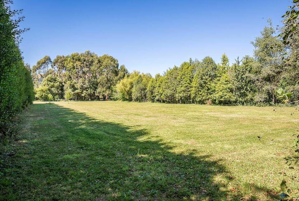 A Peaceful Architectural Sanctuary with Spa Pool - Te Horo, New Zealand