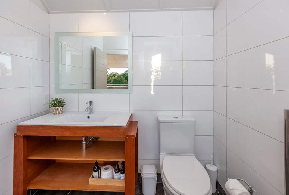 A Peaceful Architectural Sanctuary with Spa Pool - Te Horo, New Zealand