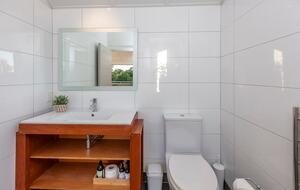 A Peaceful Architectural Sanctuary with Spa Pool - Te Horo, New Zealand