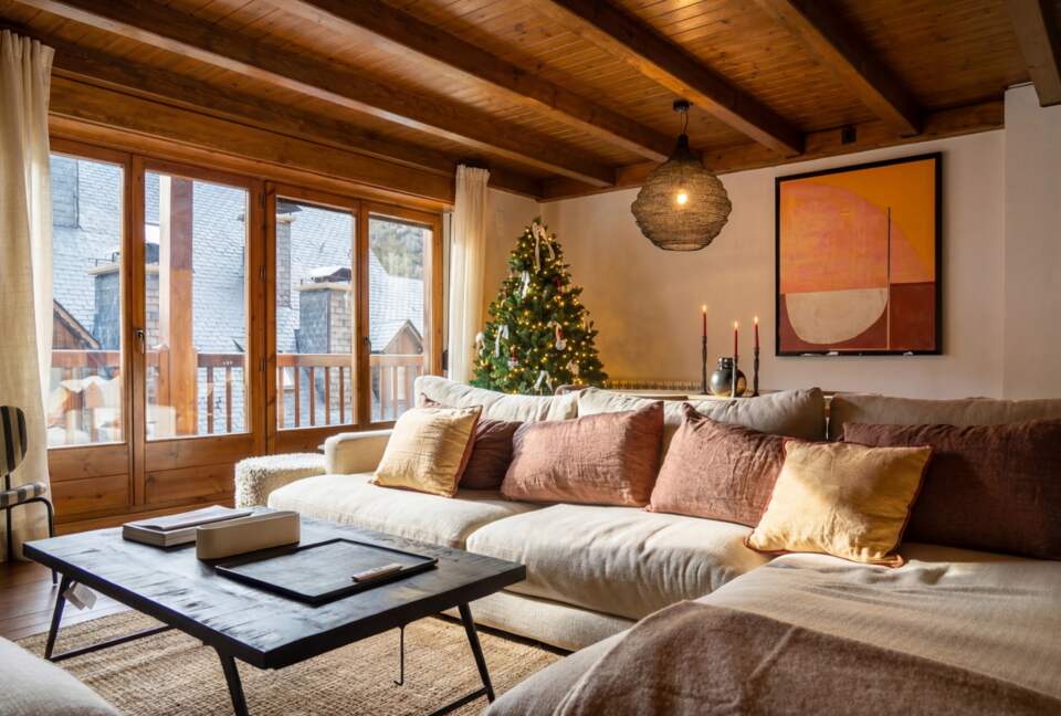 VIVLA| Casa Neret - Bagergue, Lleida, Spain