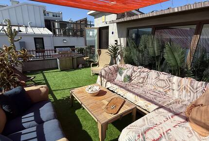 Luxury by the Sea | A Venice Beach Architectural Gem - Venice, California