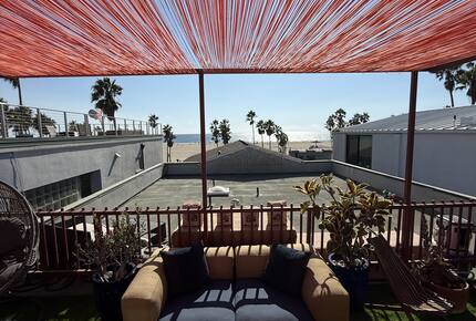 Luxury by the Sea | A Venice Beach Architectural Gem - Venice, California