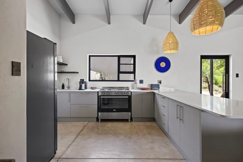 The Bush Den - Hoedspruit, South Africa